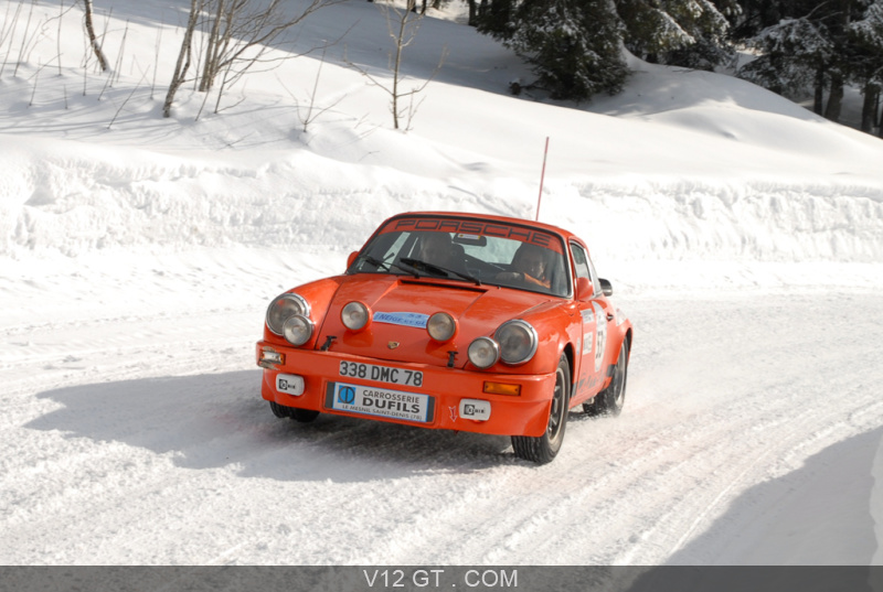 http://www.v12-gt.com/var/v12gt/storage/images/galerie/galeries-photos/autres/rallye-neige-et-glace-porsche-orange/39661-1-fre-FR/Rallye-Neige-et-glace-porsche-orange_zoom.jpg