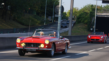 Ferrari KBRossoCorsa DII 250 Pininfarina Cabriolet rouge & California rouge