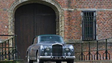 Bentley Continental S1 gris Anvers 3/4 avant droit pont