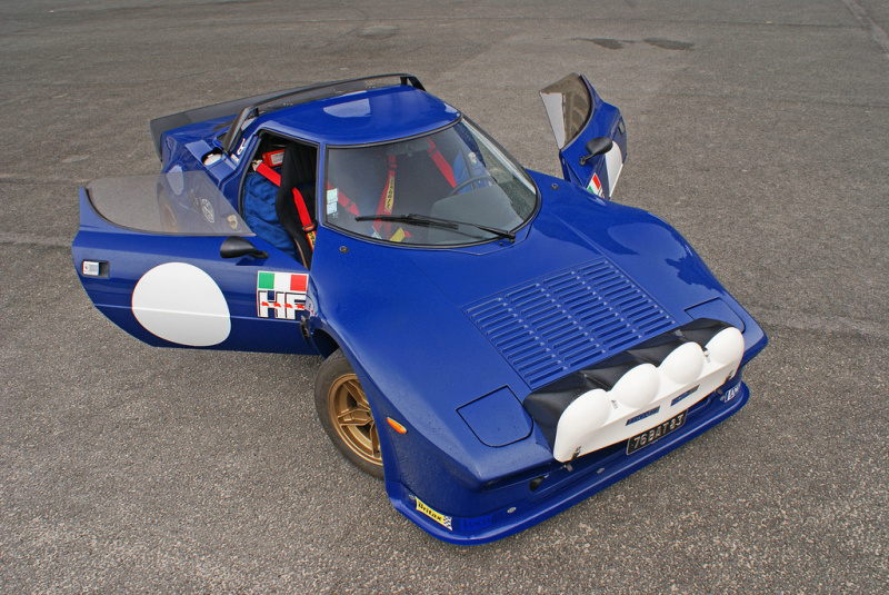 Lancia-Stratos-Gr.4-bleu-