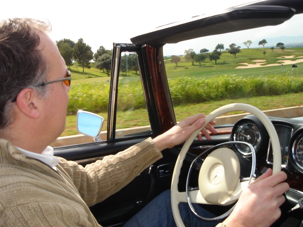 Mercedes-280SE-3.5-Convertible