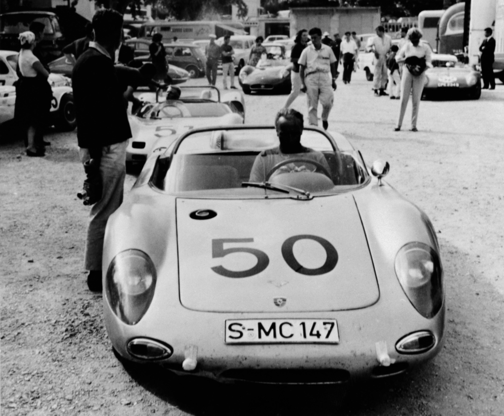 Porsche-904-Spyder-gris-face-
