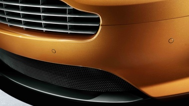 Aston Martin Virage orange spoiler