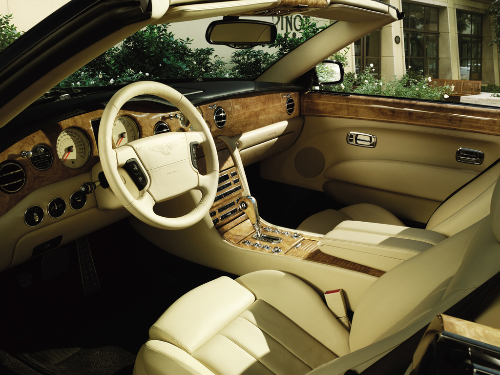Bentley-Azure-bleu-tableau-de-bord_reference.jpg
