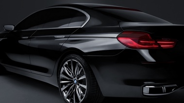 BMW Gran Coupé - sombre, détail, 3/4 arrière gauche