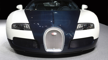 Bugatti Veyron Dark Blue - face avant