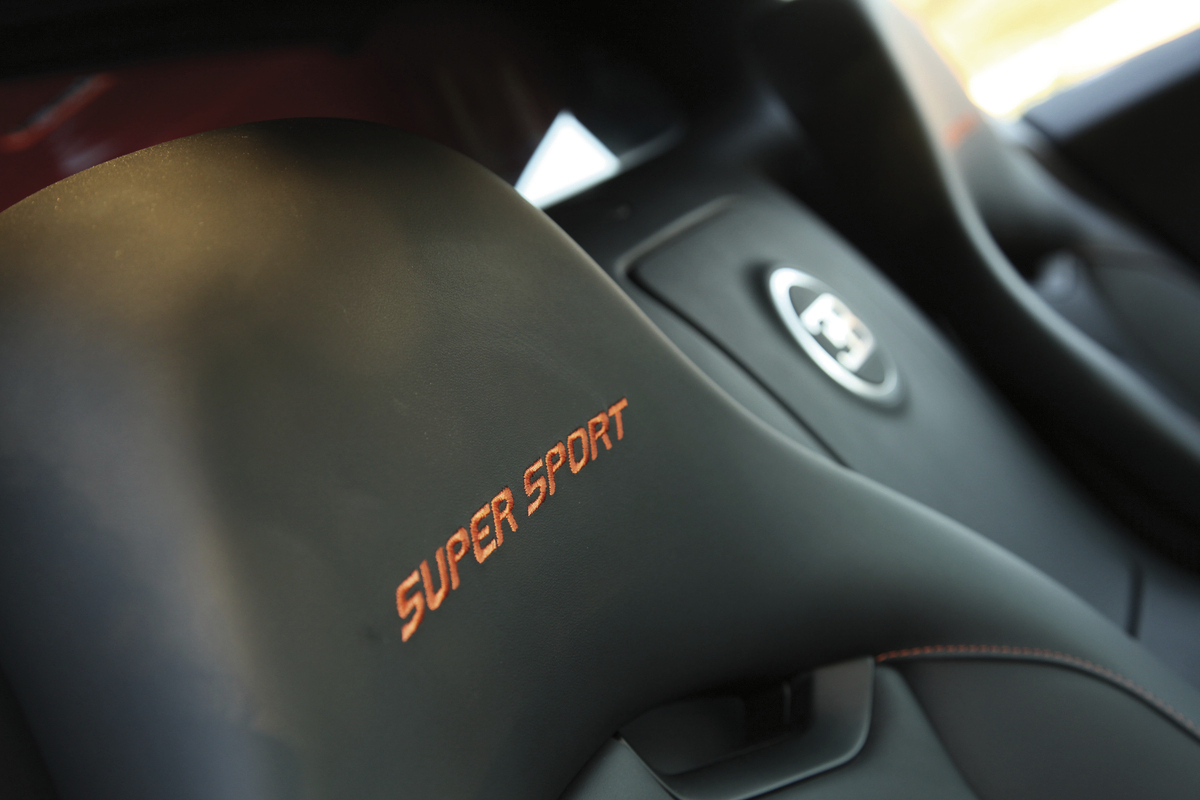 Bugatti-Veyron-Super-Sport-