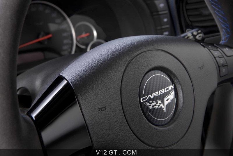Chevrolet Corvette C6 Z06 Carbon Edition Bleu Logo Volant