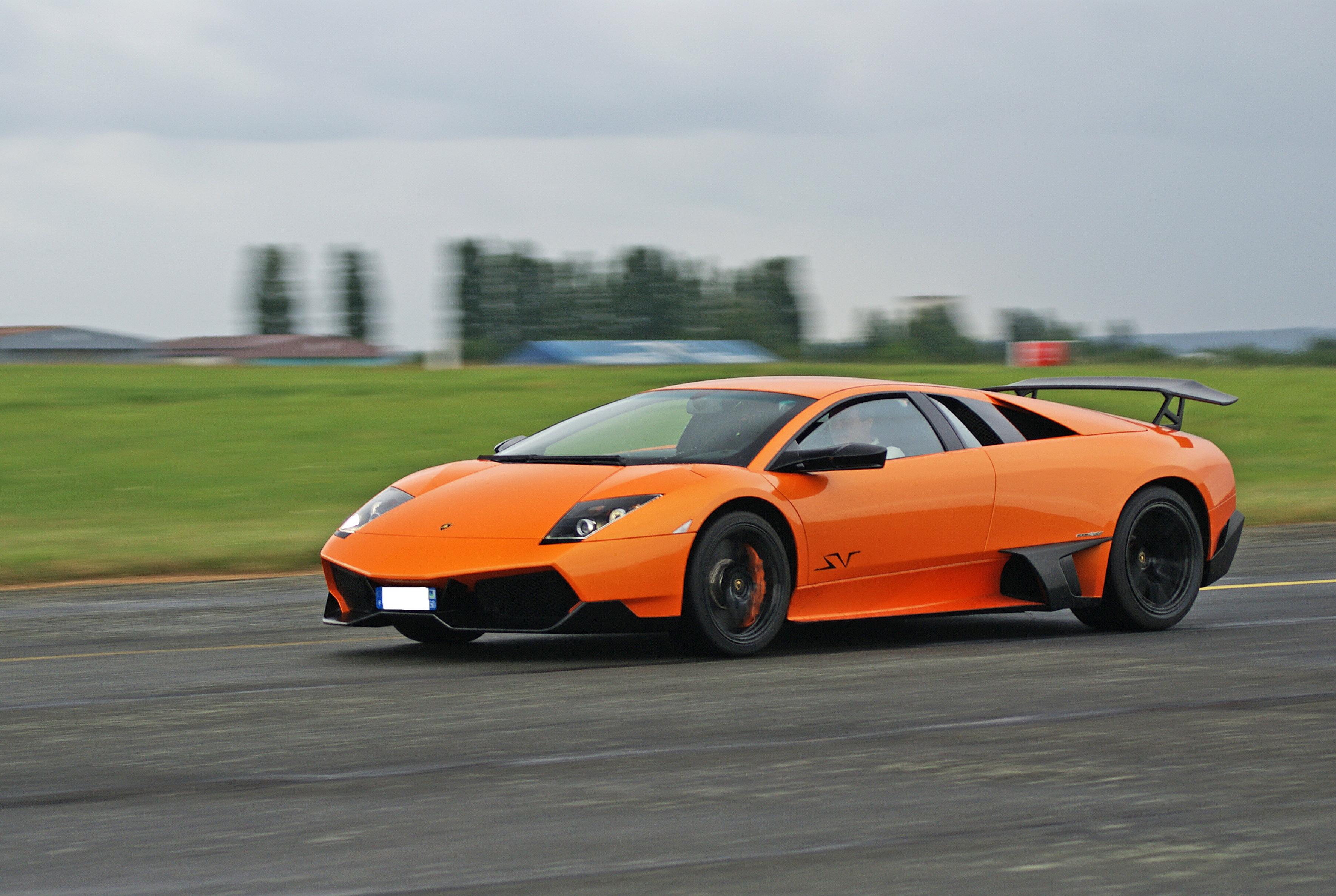 Lamborghini-Murcielago-LP670-4