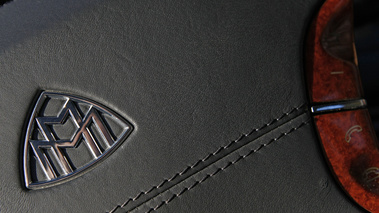 Maybach 62 grise/anthracite logo volant
