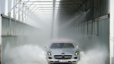 Mercedes SLS AMG Roadster - test, aquaplaning 2