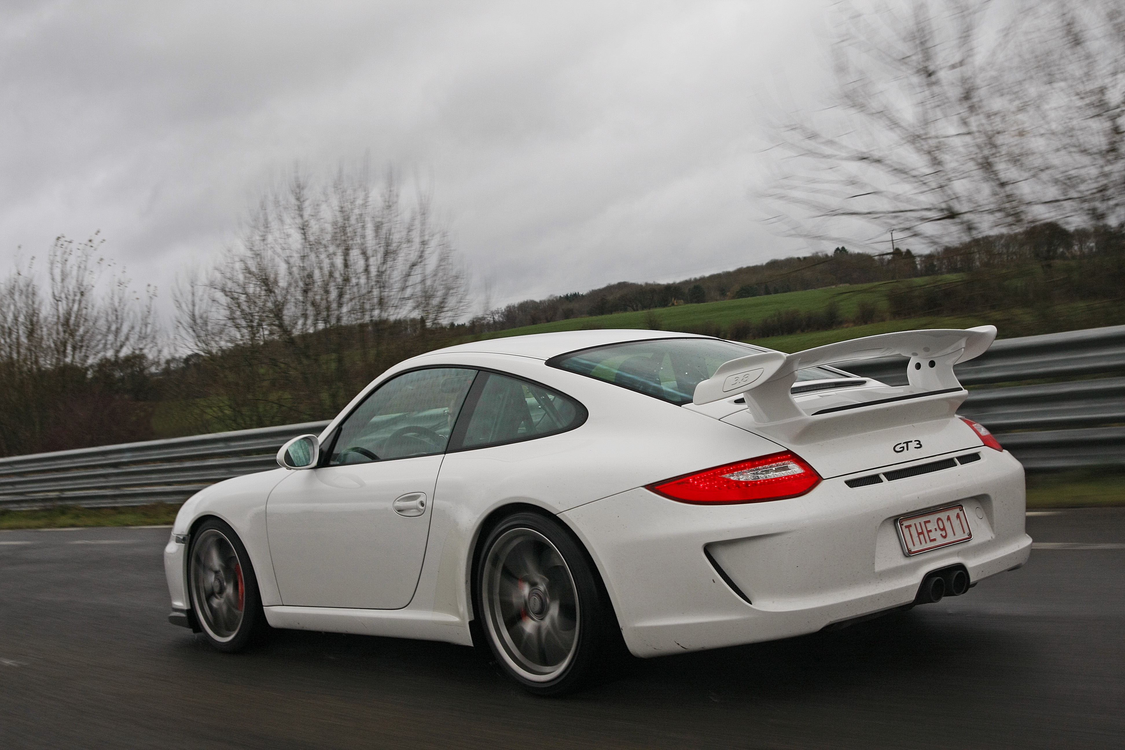 Porsche-997-GT3-MkII-blanc-3-4