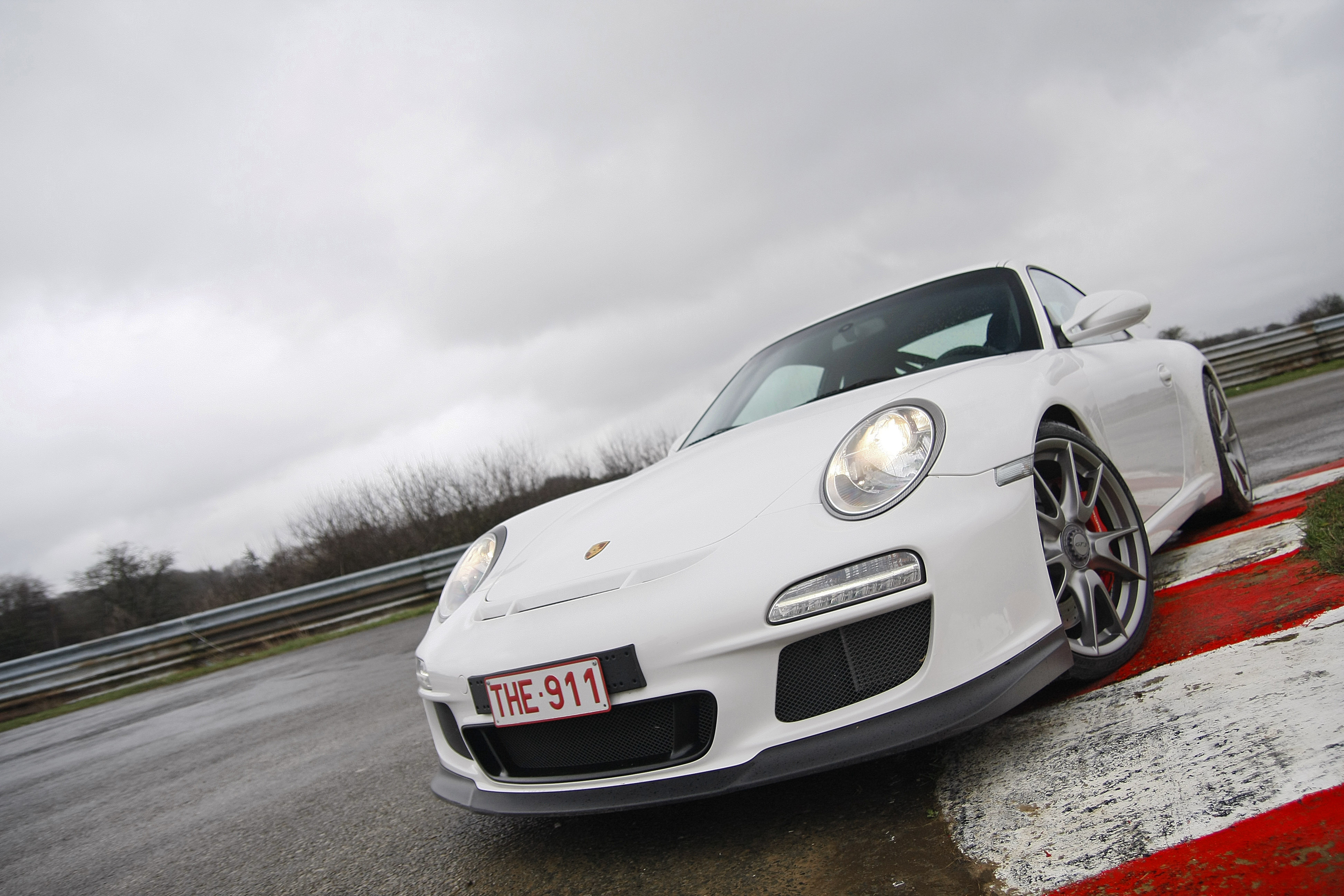 Porsche-997-GT3-MkII-blanc-3-4