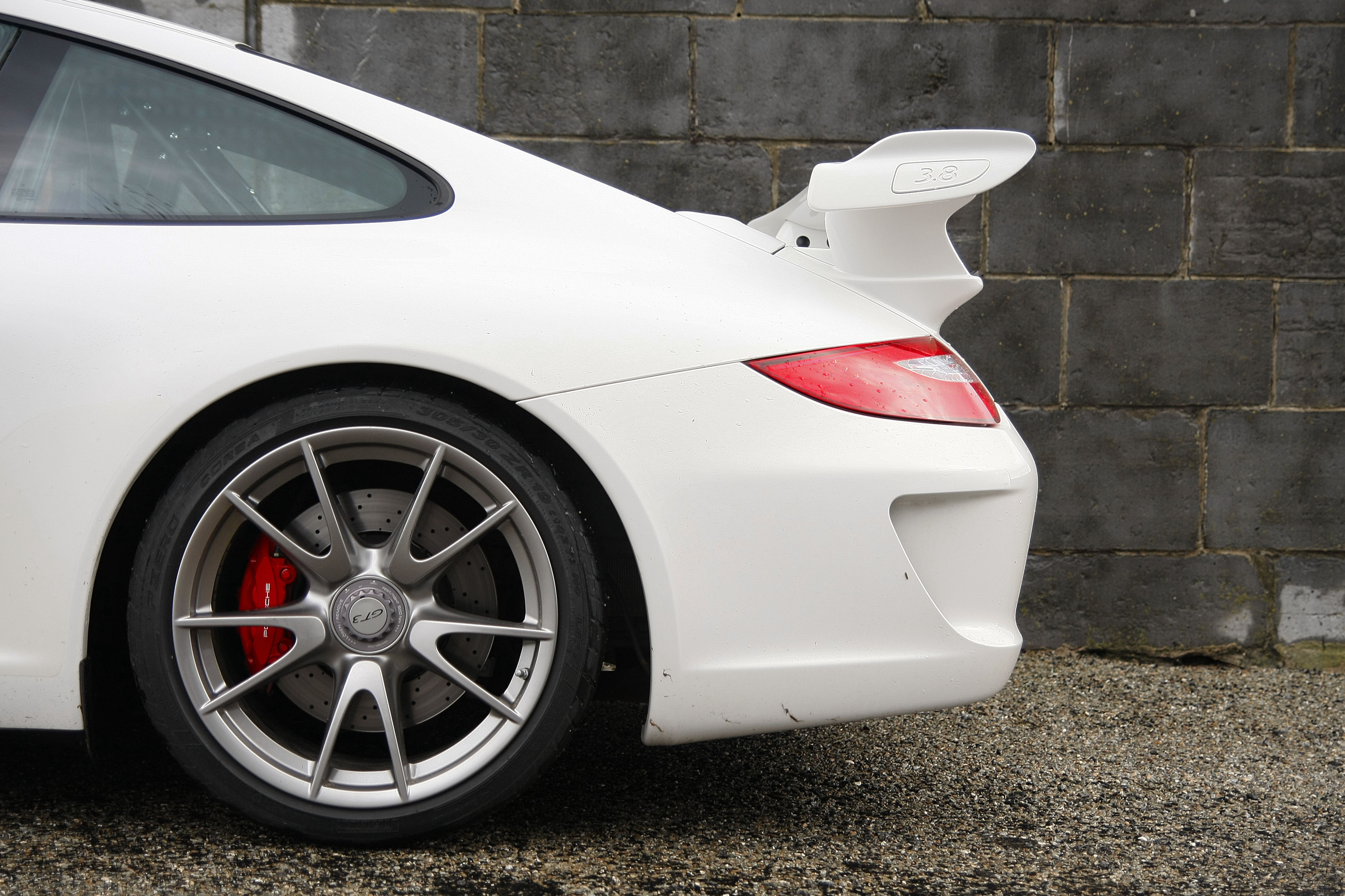 Porsche-997-GT3-MkII-blanc-