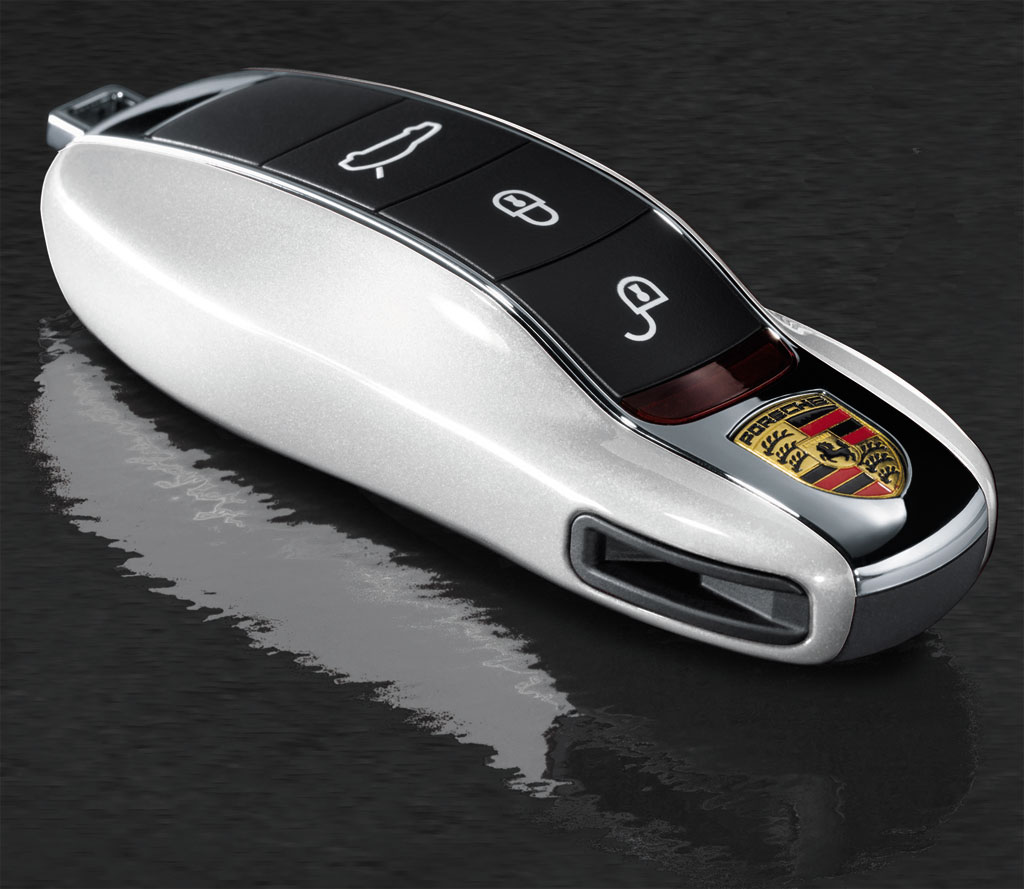 Porsche-Panamera-4S-Middle-
