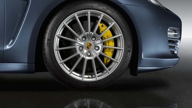 Porsche Panamera ac Sport Design pack - bleu - détail, jante