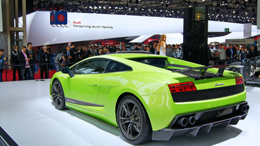Mondial de l'Automobile Paris 2010 - Lamborghini Gallardo LP570-4 Superleggera vert 3/4 arrière gauche