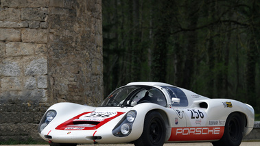 Tour Auto 2012 - Porsche 910 blanc 3/4 avant gauche