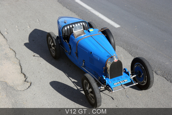 [Image: Bugatti-Type-35C-bleu-3-4-avant-droit-vu...y-full.jpg]