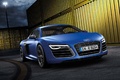 Audi R8 V10 Plus bleu mate 3/4 avant droit penché