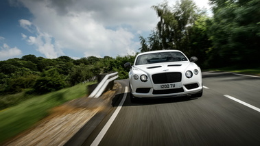 Bentley Continental GT3-R - Blanche - face avant dynamique