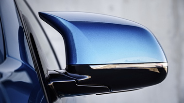 BMW X6 M 2014 - Bleu - détail, rétroviseur