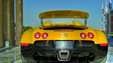 Bugatti Veyron Grand Sport - noire/jaune - arrière
