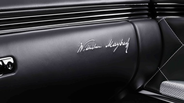 Maybach 57S noir logo tableau de bord