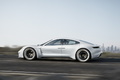 Porsche Mission E concept - Blanc - Profil gauche
