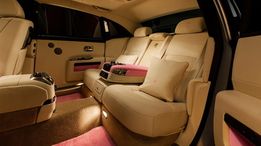 Rolls-Royce Ghost FAB1 - rose - habitacle, sièges arrière