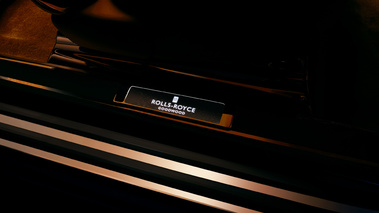 Rolls-Royce Phantom Series II Coupé -  détail, seuil de porte