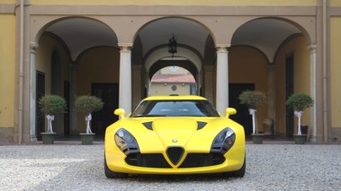 Alfa Romeo TZ3 Stradale jaune face avant 2