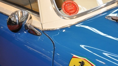 Detail Ferrari 312 bleu+blanc