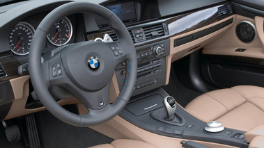 BMW M3 cabrio intérieur (boite auto)