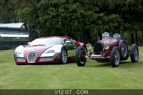 Bugatti Veyron Centenaire-rouge-Villa d'Este, aux côtés de ...