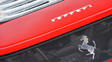 Ferrari constructeur d'automobile de sport installé à Maranello fondé par Enzo Ferrari en 1947 Ferrari constructeur d'automobile de sport installé à Maranello fondé par Enzo Ferrari en 1947
