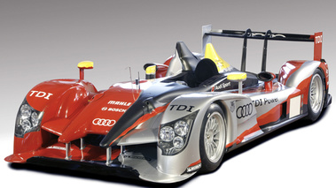 Audi R15 plus