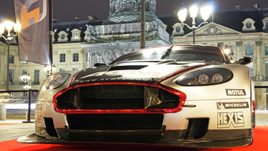 Aston Martin DB9 GT1 gris face avant