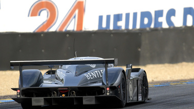 Bentley 24h du Mans 2003 vue arrière tertre rouge 