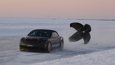 Bentley Continental SuperSports Convertible noir - ice record - 3/4 avant gauche filé