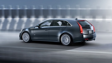 Cadillac CTS-V Wagon - 3/4 arrière gauche