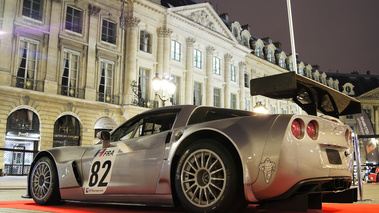 Chevrolet Corvette Z06 GT3 gris 3/4 arrière gauche 