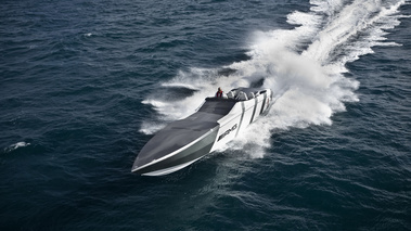 Cigarette Racing SLS boat 11