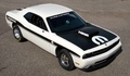 Dodge Challenger SRT-8 Mopar blanc/noir 3/4 avant droit vue de haut