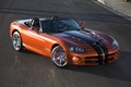 Dodge Viper SRT-10 2010 - orange - 3/4 avant droit