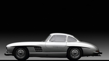 Exposition Ralph Lauren - Mercedes 300 SL gris profil