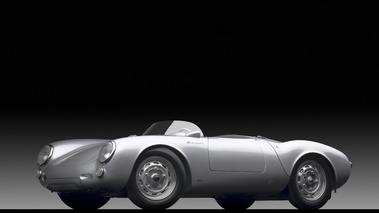 Exposition Ralph Lauren - Porsche 550 Spyder gris 3/4 avant gauche