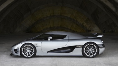 Koenigsegg Trevita - profil