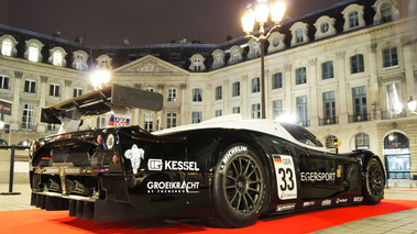 Maserati MC12 GT1 noir/blanc 3/4 arrière droit