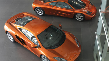 McLaren MP4-12C - orange - avec McLaren F1